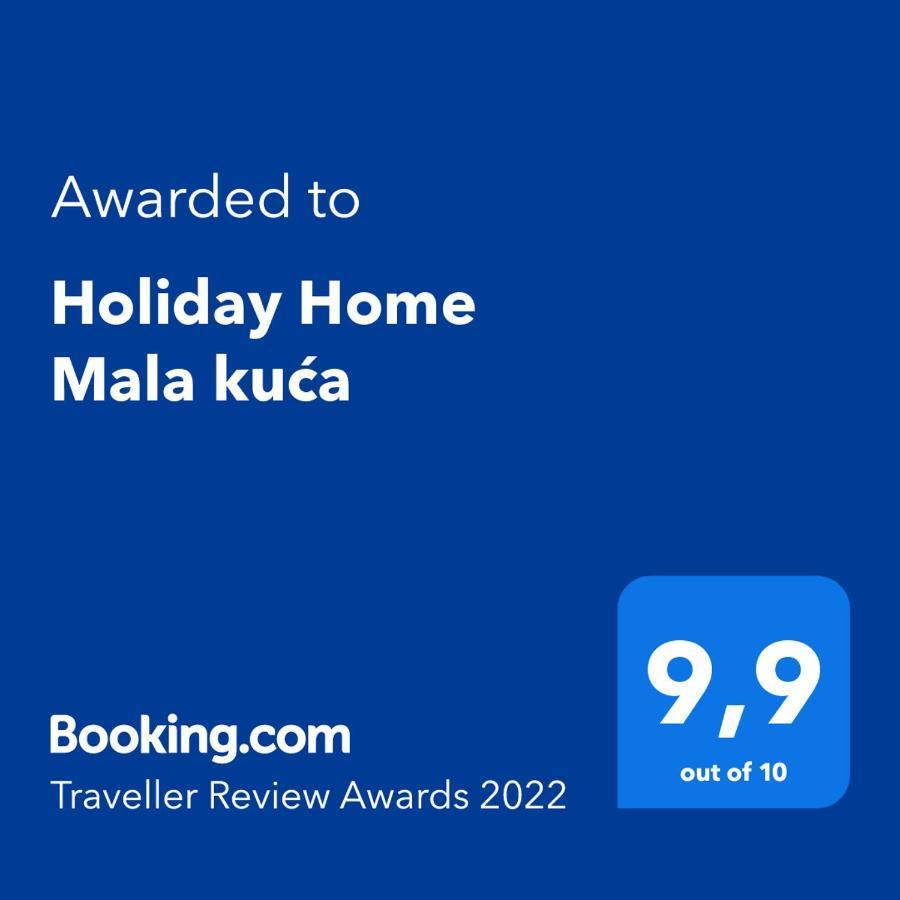 Holiday Home "Mala Kuca " With Heated Pool Пула Екстериор снимка